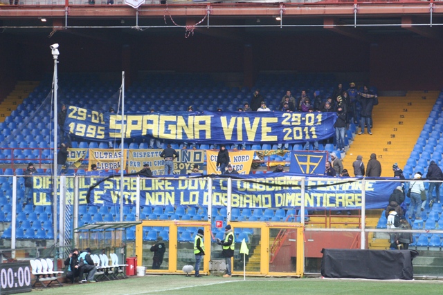 Genoa-Parma: striscione per Spagna